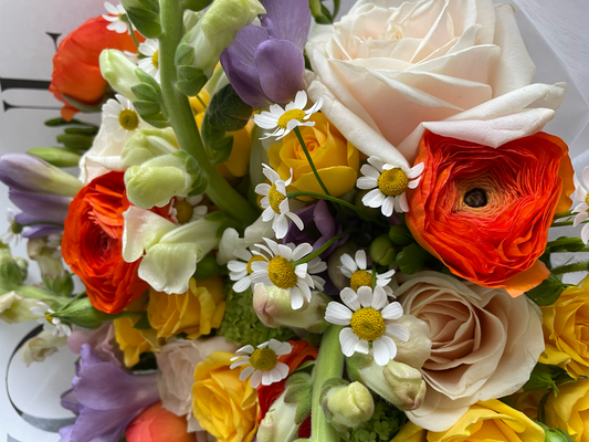 Monthly Flower Delivery (Handtied) image 3